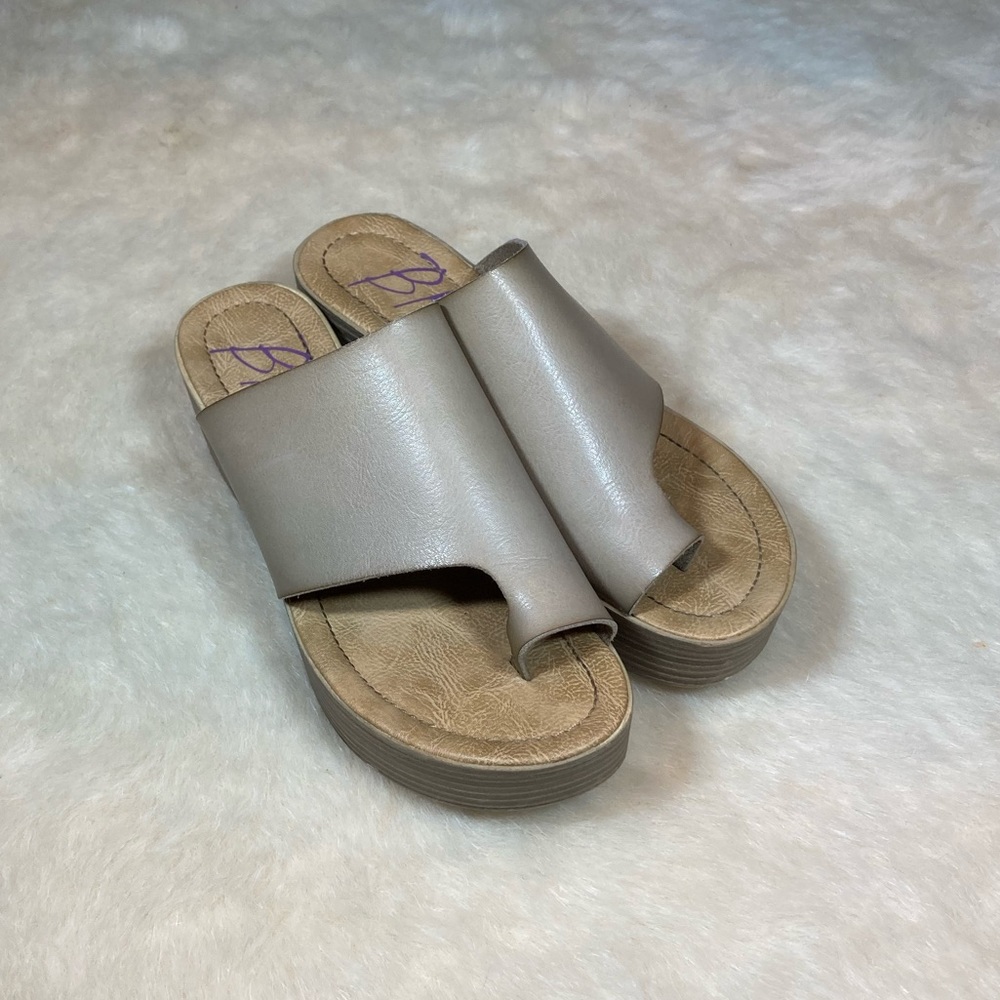 Blowfish Malibu Beige Stacked Slip On Wedges, Size 7.5